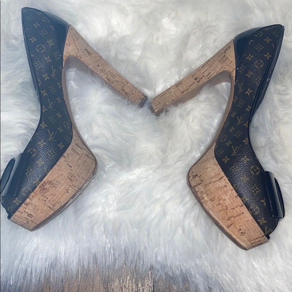 LOUIS VUITTON Monogram Canvas Peep Toe Pump Size39 - Picture 3 of 8